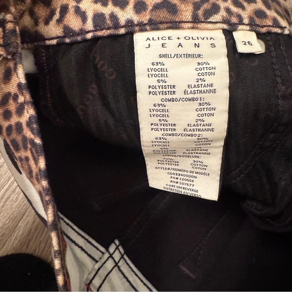 Alice + Olivia High Rise Skinny Queen Of The Night Jeans Size 26 - Picture 8 of 9